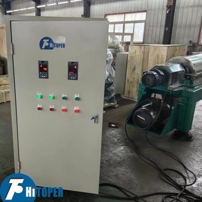 Centrifugadora de decantador industrial con alimentador en espiral y tambor giratorio a diferentes velocidades para el proceso de asentamiento centrífugo
